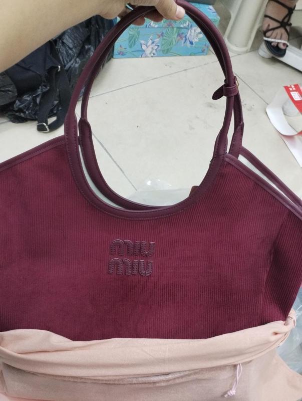 Carteramuimiu_5bg286