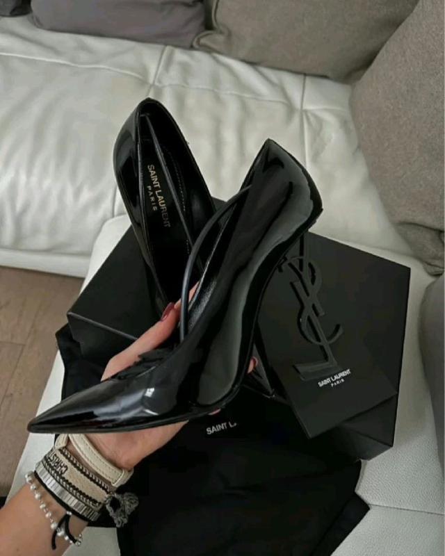 Stiletto Ysl Et9