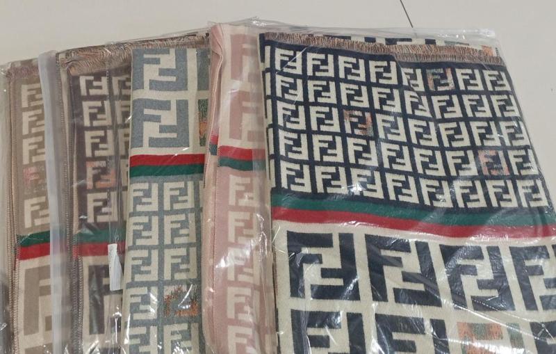 Pashmina Fendi - Bs 230