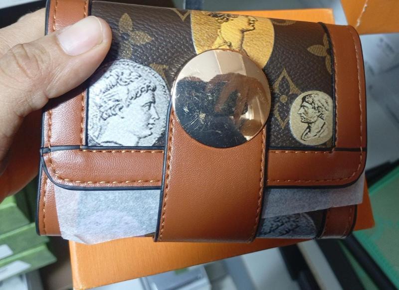 Billetera LV Pequena 8063-08.33