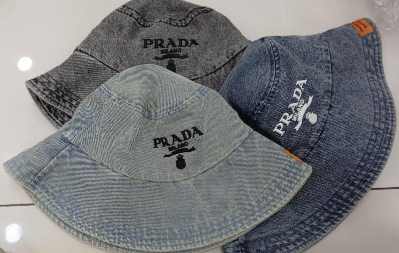 Gorros Prada
