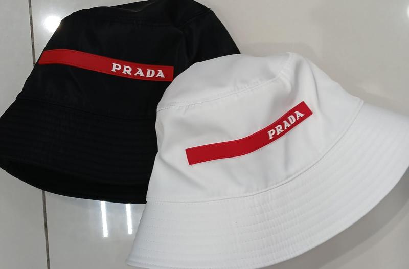 Gorro Prada Letra De Goma 14.74
