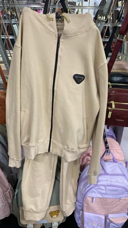 Conjunto Prada U0420